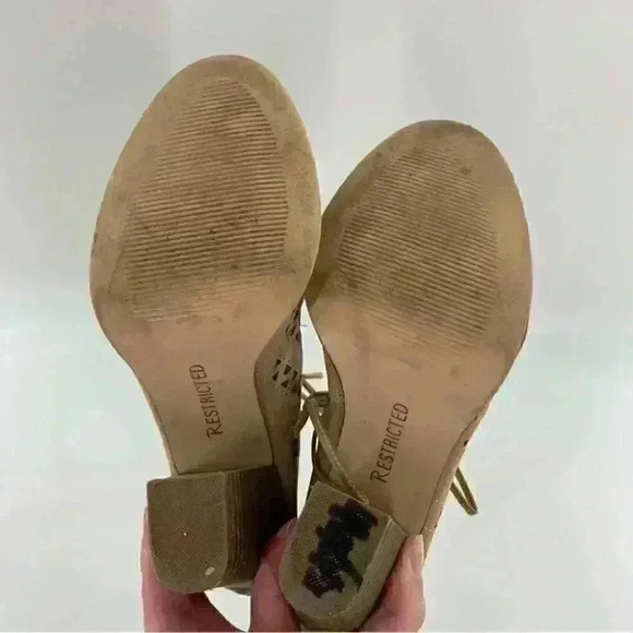 Restricted womens booties size 7.5 cream lace up laser cut Block heels - Picture 11 of 12